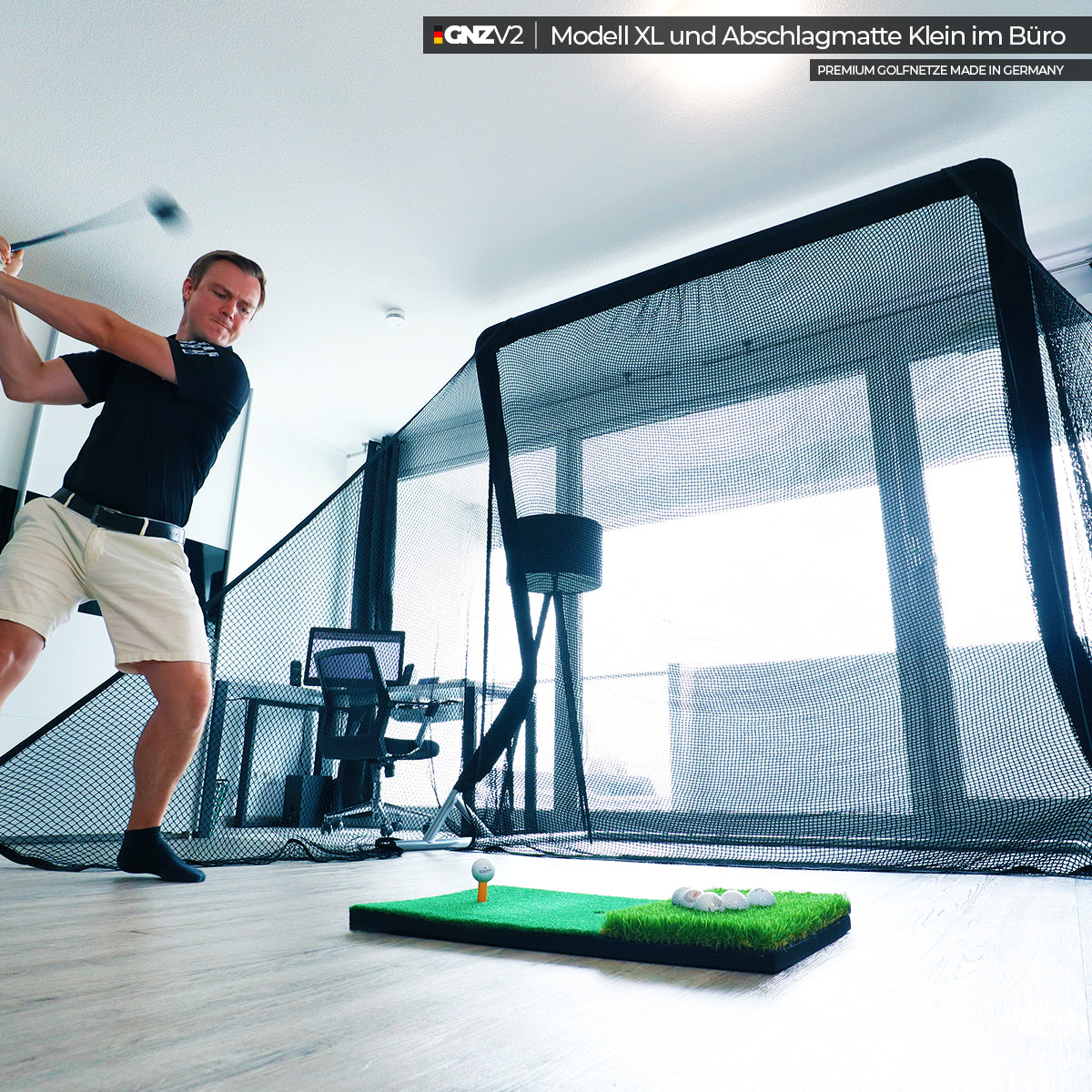 GNZV2 Golfnetz Modell XLGNZV2 Golfnetz Modell XL Abschlag im Buero.jpg__PID:31e35da7-a853-4094-a3f2-51d4b75265ce