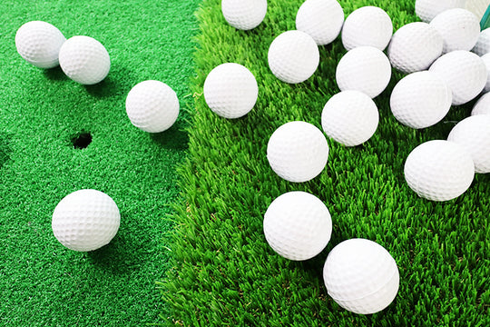 50 weiße Indoor Golfbälle