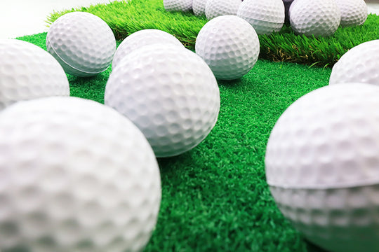 50 weiße Indoor Golfbälle